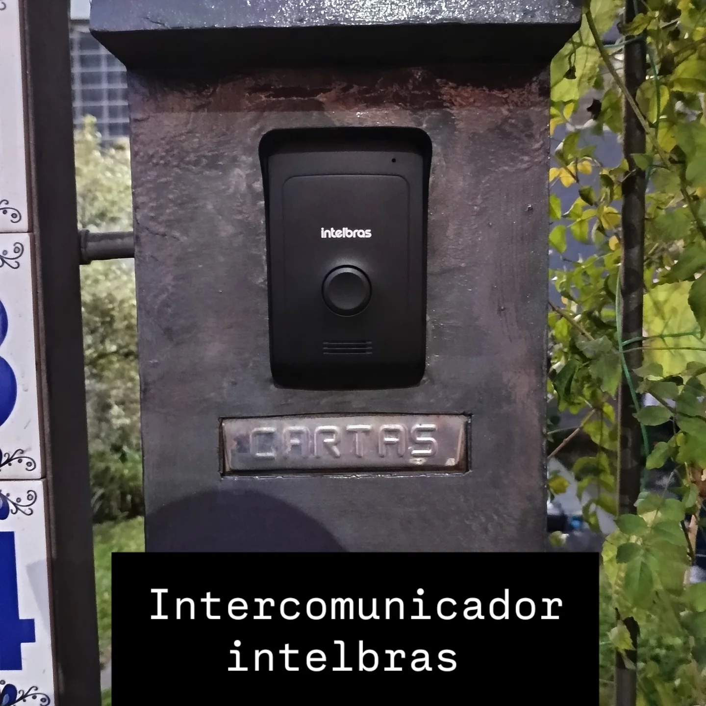 Intercomunicador exterior Intelbras